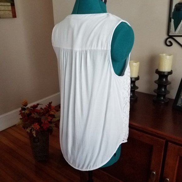 Liz Clairborne Sleeveless White Tank - Picture 8 of 12